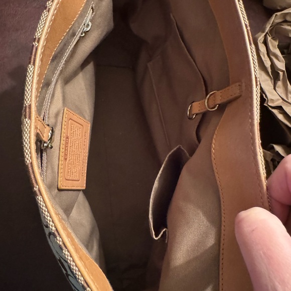 Coach signature purse with leather / GREAT condition - Picture 6 of 16
